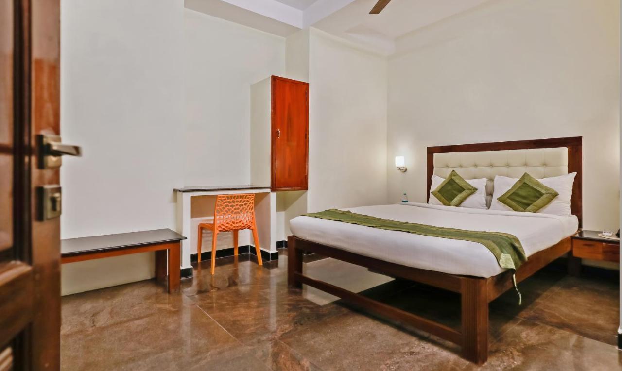 Treebo Trip Prakasam Residency Puducherry Exterior foto